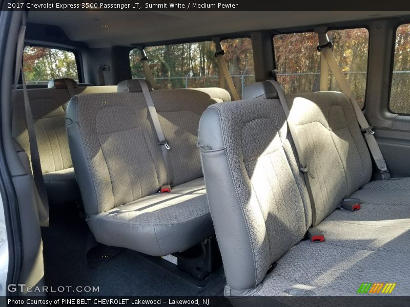 Summit White / Medium Pewter 2017 Chevrolet Express 3500 Passenger LT