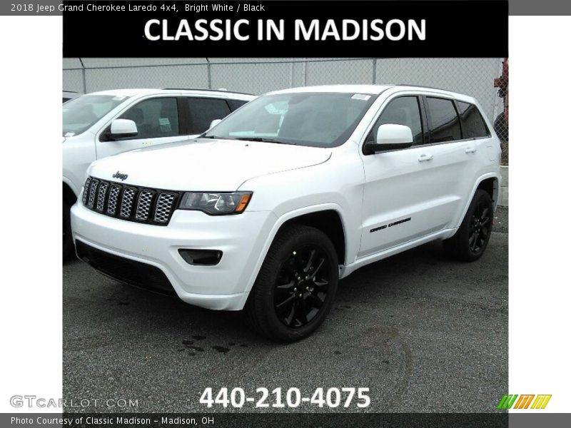 Bright White / Black 2018 Jeep Grand Cherokee Laredo 4x4