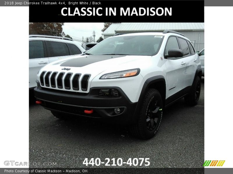 Bright White / Black 2018 Jeep Cherokee Trailhawk 4x4