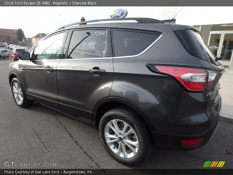 Magnetic / Charcoal Black 2018 Ford Escape SE 4WD