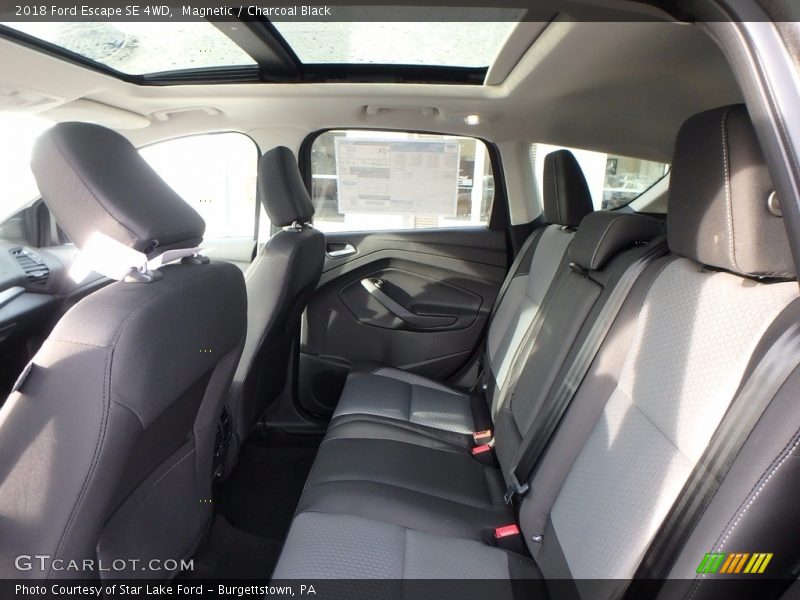 Magnetic / Charcoal Black 2018 Ford Escape SE 4WD