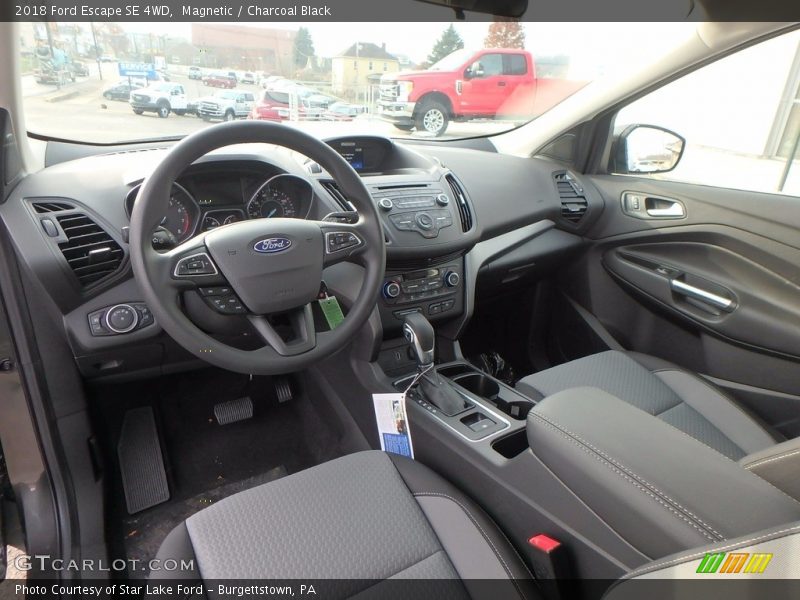 Magnetic / Charcoal Black 2018 Ford Escape SE 4WD