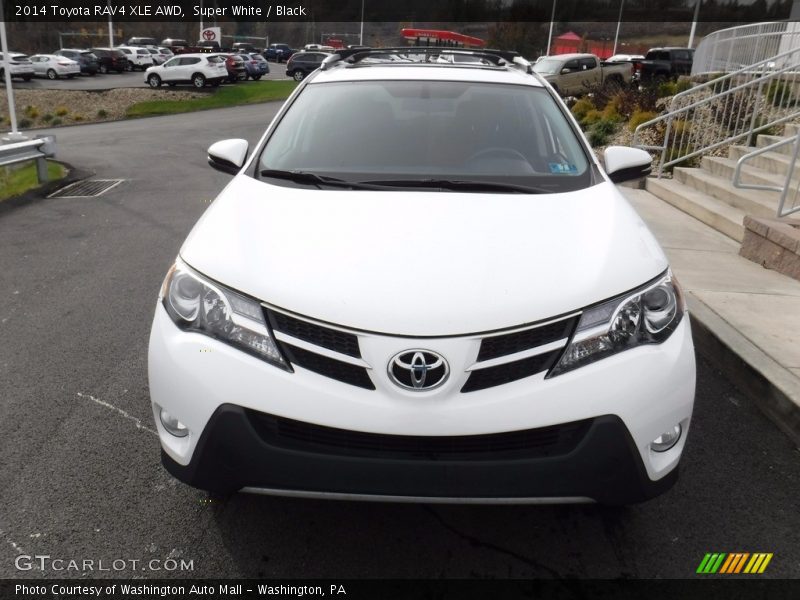 Super White / Black 2014 Toyota RAV4 XLE AWD