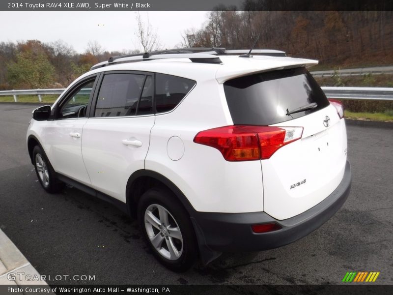 Super White / Black 2014 Toyota RAV4 XLE AWD