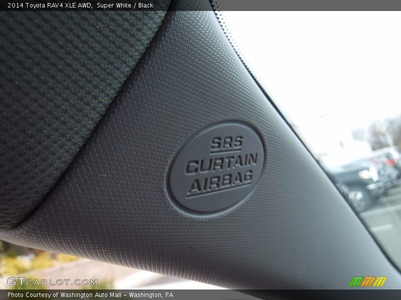 Super White / Black 2014 Toyota RAV4 XLE AWD
