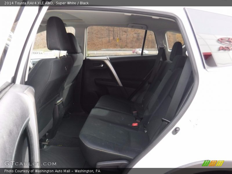 Super White / Black 2014 Toyota RAV4 XLE AWD