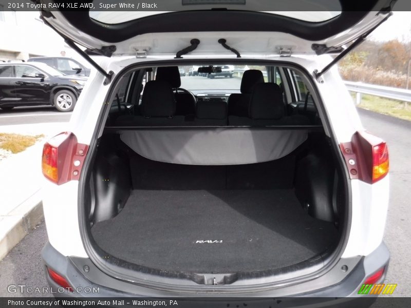 Super White / Black 2014 Toyota RAV4 XLE AWD