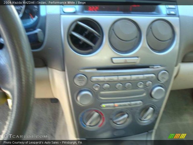 Performance White / Beige 2004 Mazda MAZDA6 i Sedan