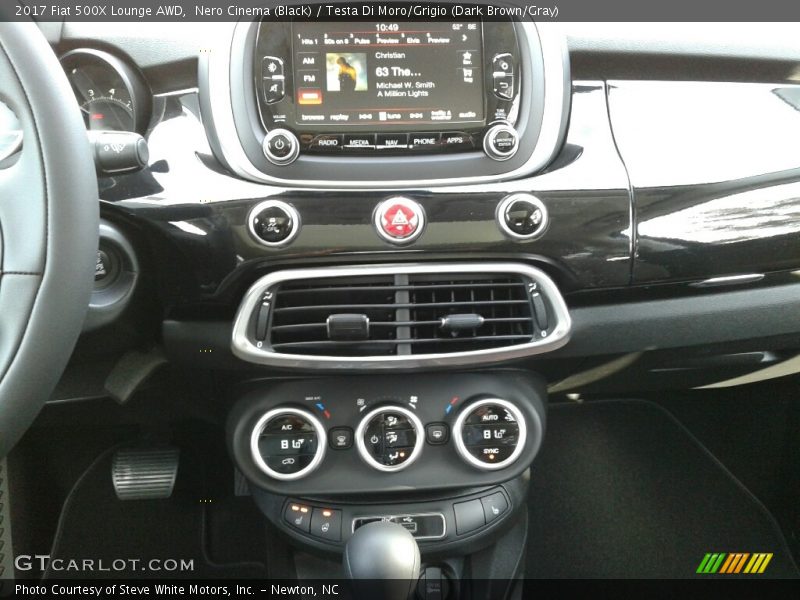 Controls of 2017 500X Lounge AWD