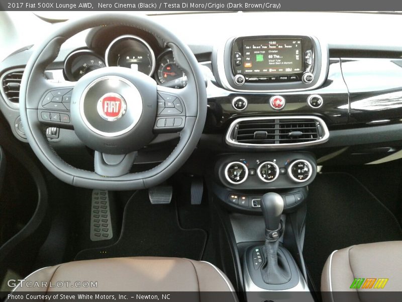 Dashboard of 2017 500X Lounge AWD