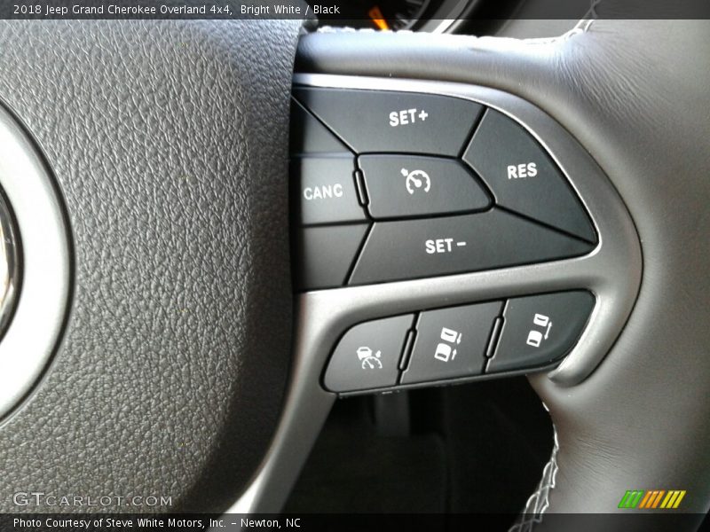 Bright White / Black 2018 Jeep Grand Cherokee Overland 4x4