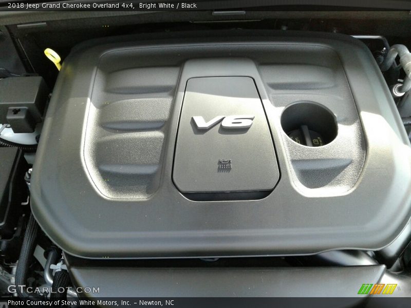 Bright White / Black 2018 Jeep Grand Cherokee Overland 4x4