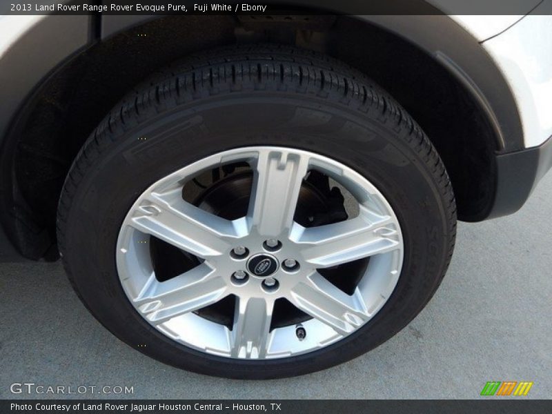 Fuji White / Ebony 2013 Land Rover Range Rover Evoque Pure