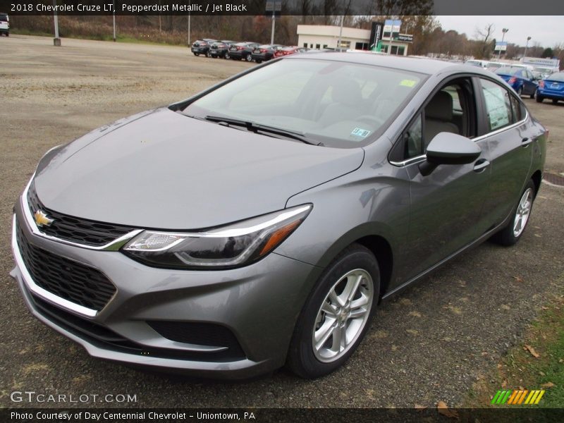 Pepperdust Metallic / Jet Black 2018 Chevrolet Cruze LT