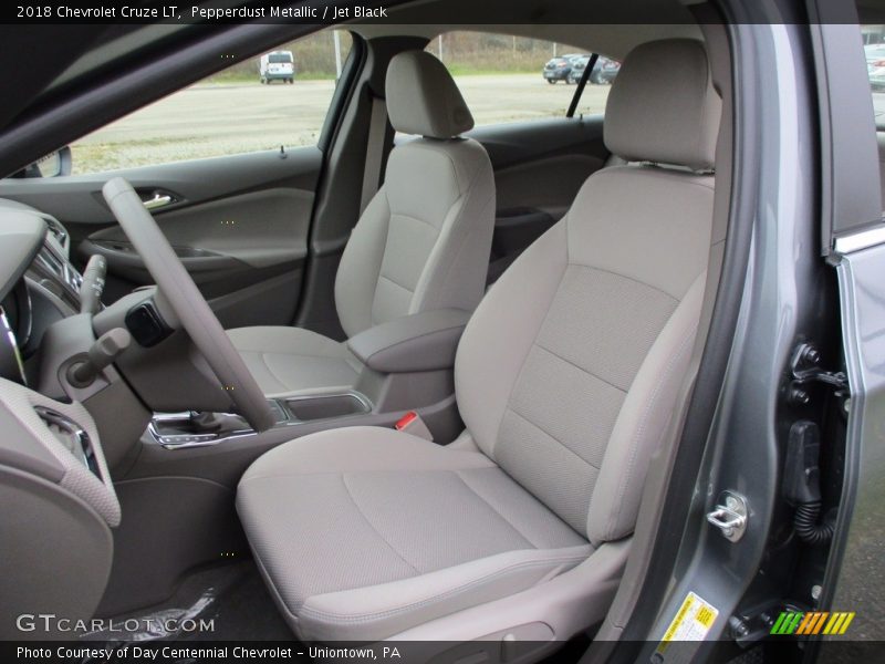 Pepperdust Metallic / Jet Black 2018 Chevrolet Cruze LT