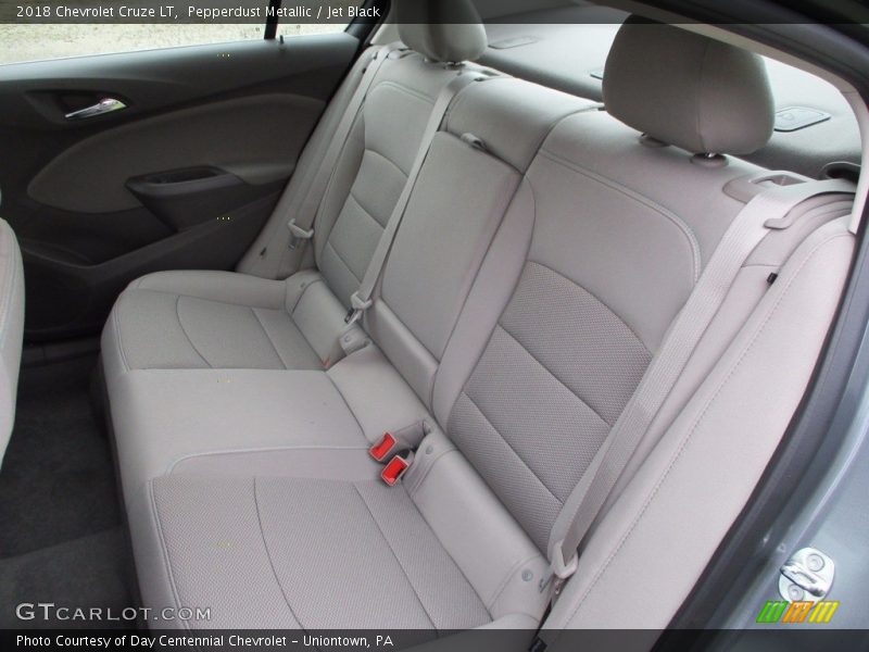 Pepperdust Metallic / Jet Black 2018 Chevrolet Cruze LT