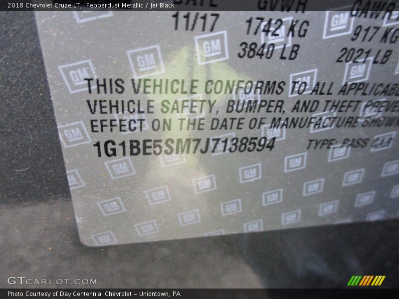 Pepperdust Metallic / Jet Black 2018 Chevrolet Cruze LT
