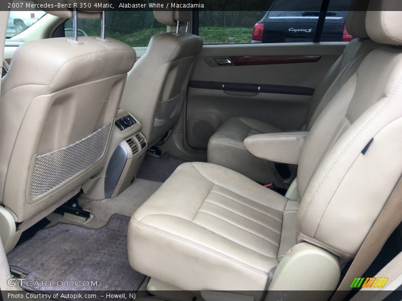 Alabaster White / Macadamia 2007 Mercedes-Benz R 350 4Matic