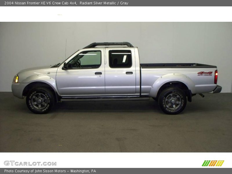 Radiant Silver Metallic / Gray 2004 Nissan Frontier XE V6 Crew Cab 4x4