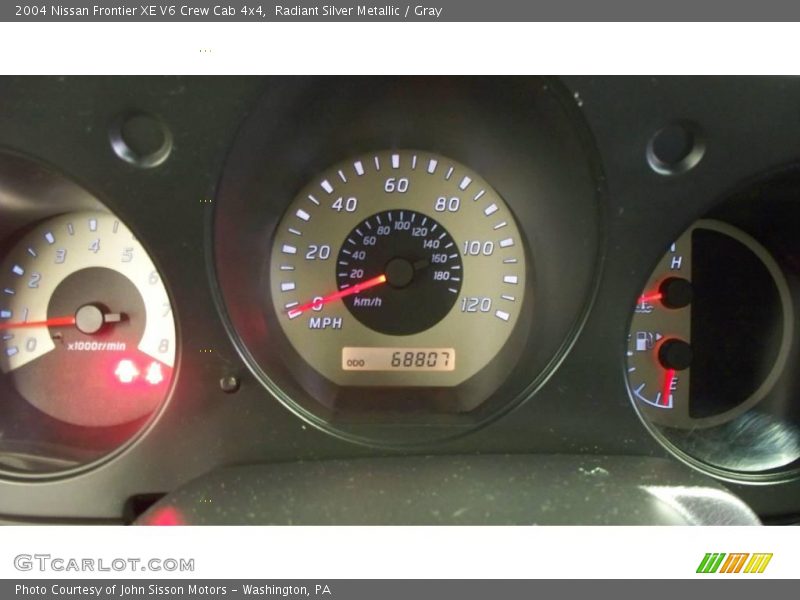 Radiant Silver Metallic / Gray 2004 Nissan Frontier XE V6 Crew Cab 4x4