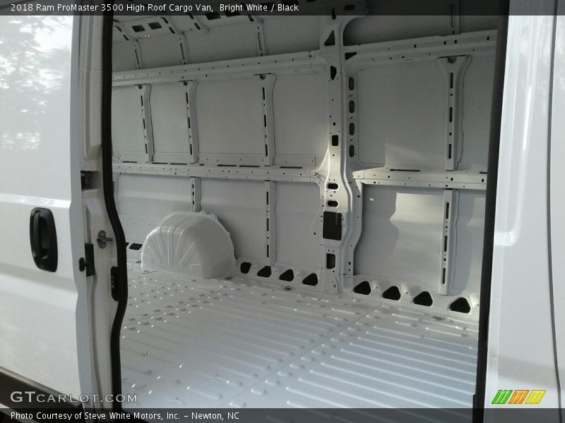 Bright White / Black 2018 Ram ProMaster 3500 High Roof Cargo Van