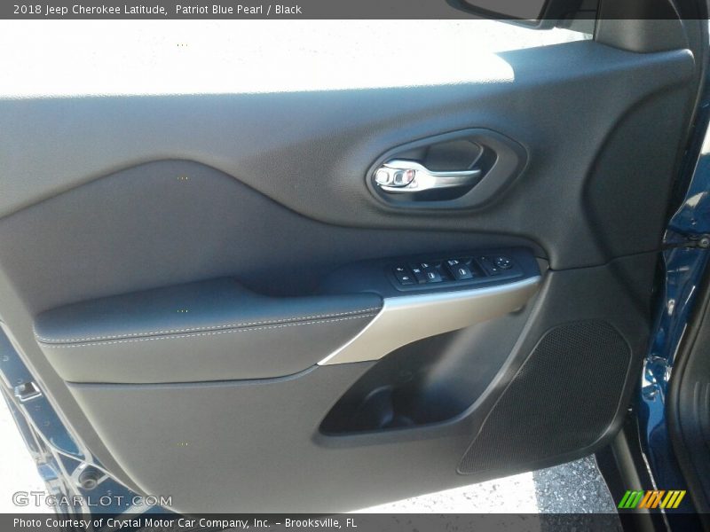 Patriot Blue Pearl / Black 2018 Jeep Cherokee Latitude