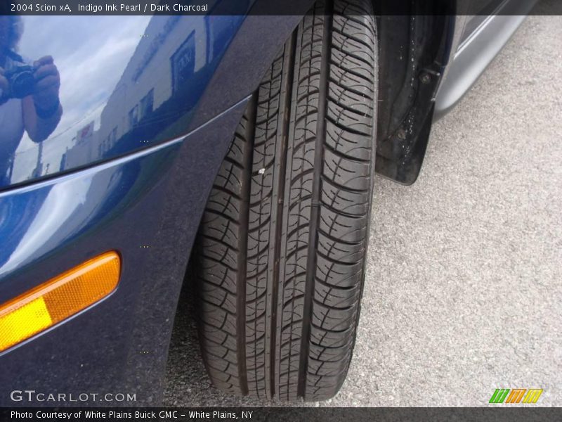 Indigo Ink Pearl / Dark Charcoal 2004 Scion xA