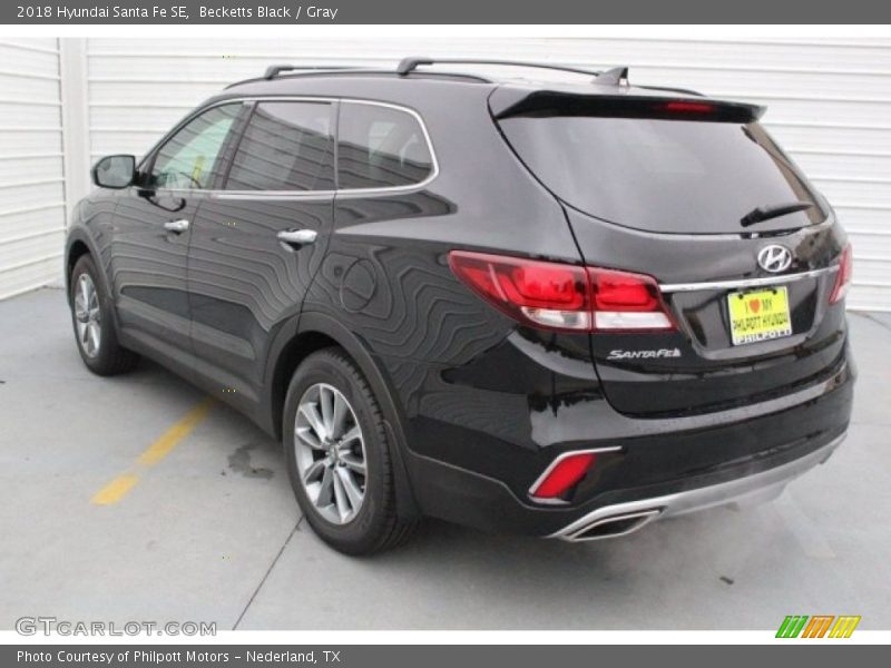 Becketts Black / Gray 2018 Hyundai Santa Fe SE