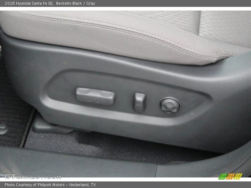 Becketts Black / Gray 2018 Hyundai Santa Fe SE