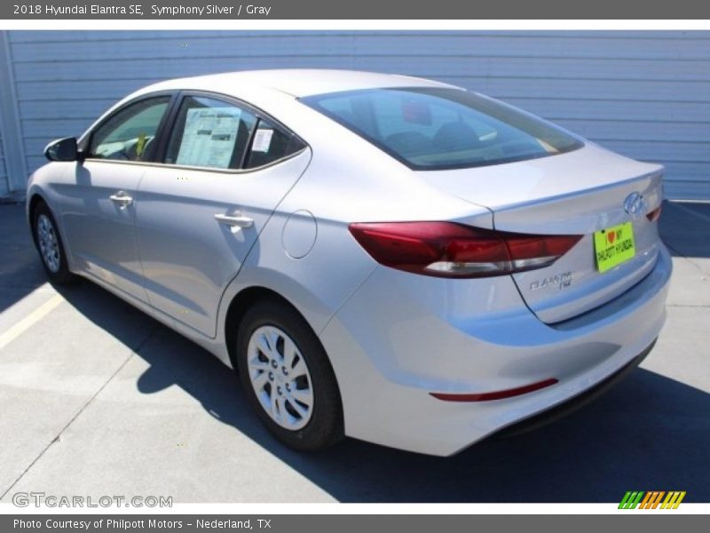 Symphony Silver / Gray 2018 Hyundai Elantra SE