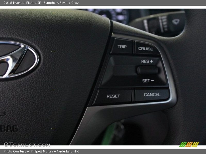 Symphony Silver / Gray 2018 Hyundai Elantra SE