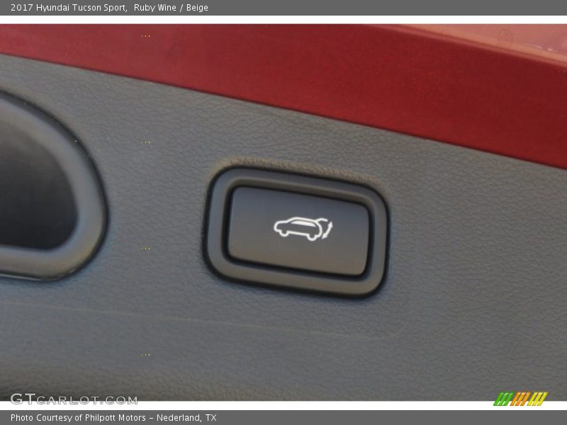 Ruby Wine / Beige 2017 Hyundai Tucson Sport
