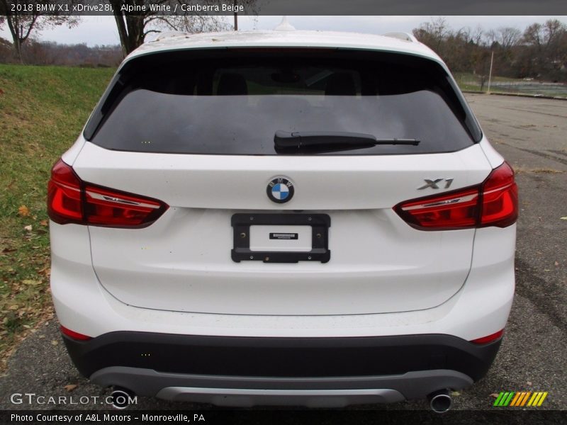 Alpine White / Canberra Beige 2018 BMW X1 xDrive28i