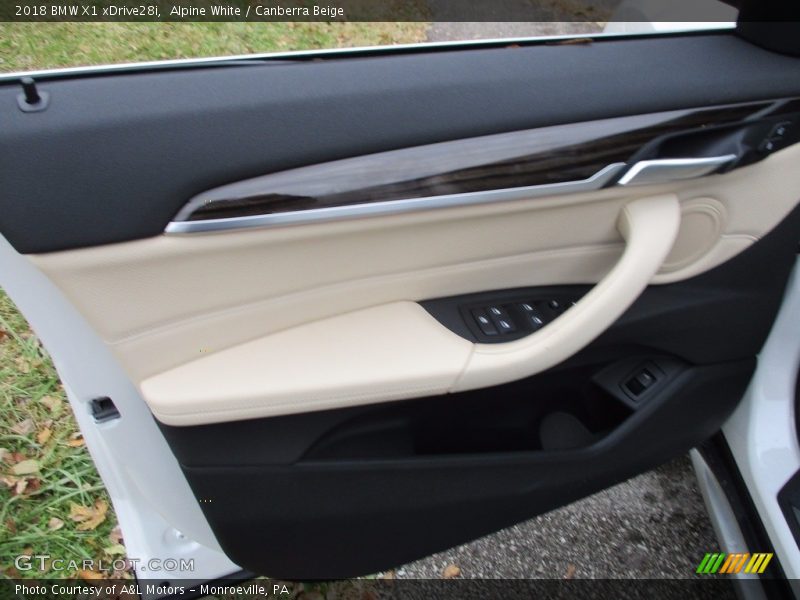 Alpine White / Canberra Beige 2018 BMW X1 xDrive28i