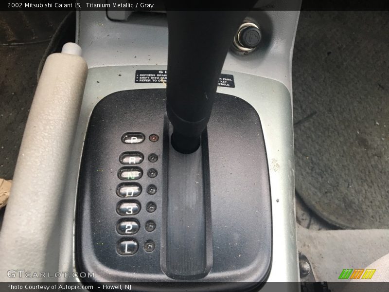 Titanium Metallic / Gray 2002 Mitsubishi Galant LS