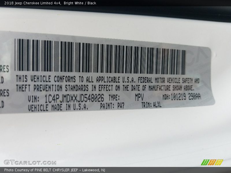 Bright White / Black 2018 Jeep Cherokee Limited 4x4
