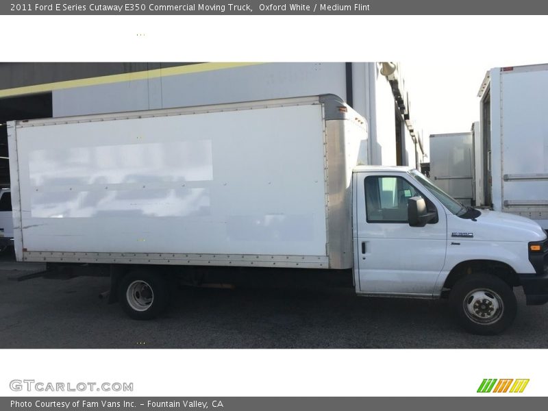 Oxford White / Medium Flint 2011 Ford E Series Cutaway E350 Commercial Moving Truck