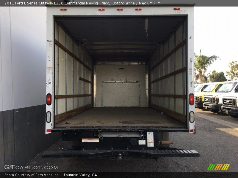 Oxford White / Medium Flint 2011 Ford E Series Cutaway E350 Commercial Moving Truck