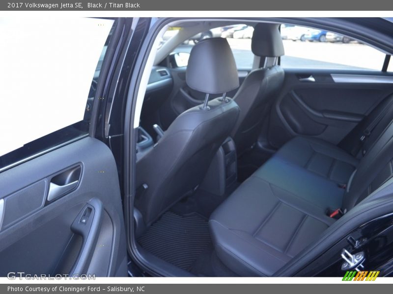Black / Titan Black 2017 Volkswagen Jetta SE