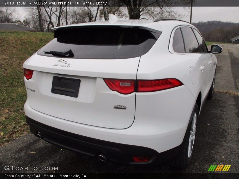 Fuji White / Ebony 2018 Jaguar F-PACE 25t AWD Prestige