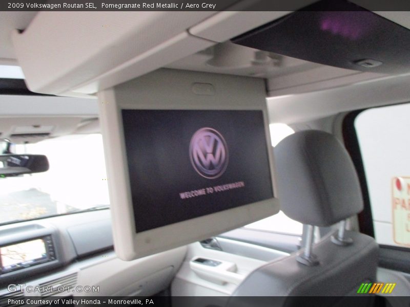 Pomegranate Red Metallic / Aero Grey 2009 Volkswagen Routan SEL