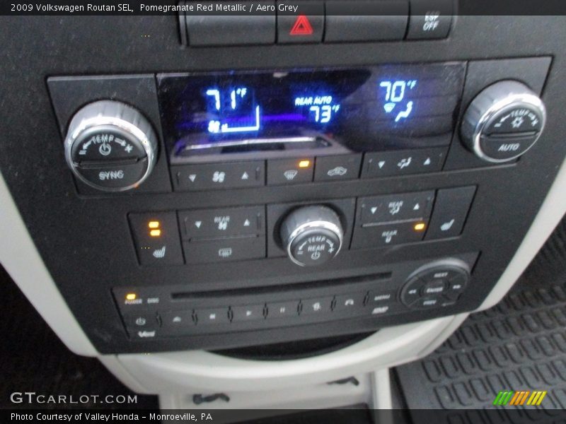 Pomegranate Red Metallic / Aero Grey 2009 Volkswagen Routan SEL
