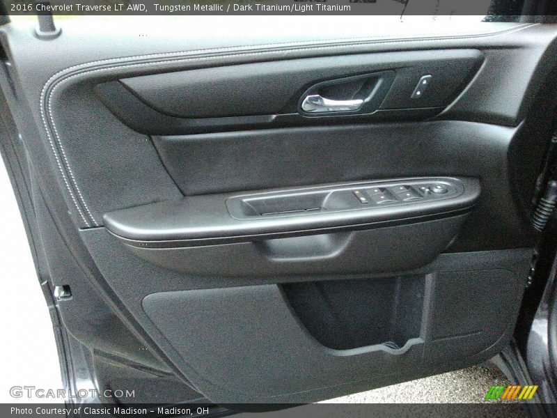Tungsten Metallic / Dark Titanium/Light Titanium 2016 Chevrolet Traverse LT AWD