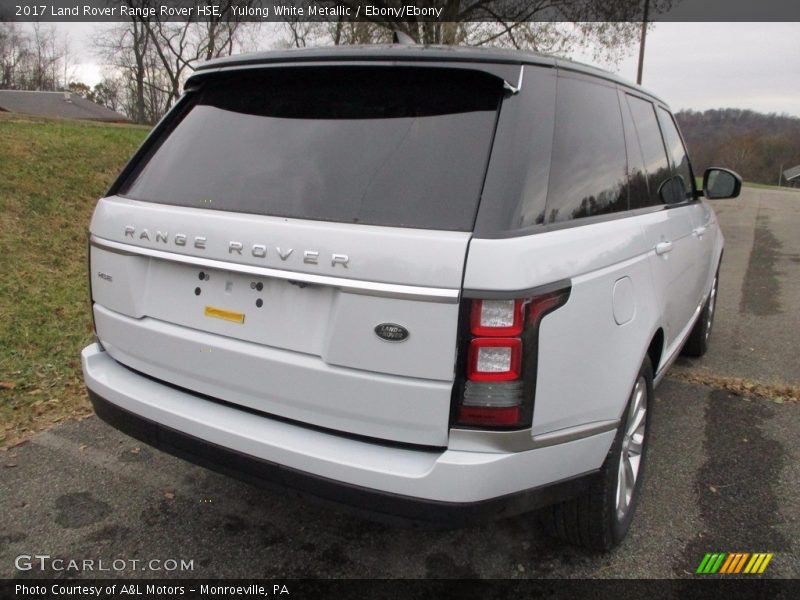 Yulong White Metallic / Ebony/Ebony 2017 Land Rover Range Rover HSE