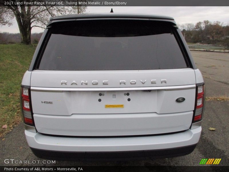 Yulong White Metallic / Ebony/Ebony 2017 Land Rover Range Rover HSE