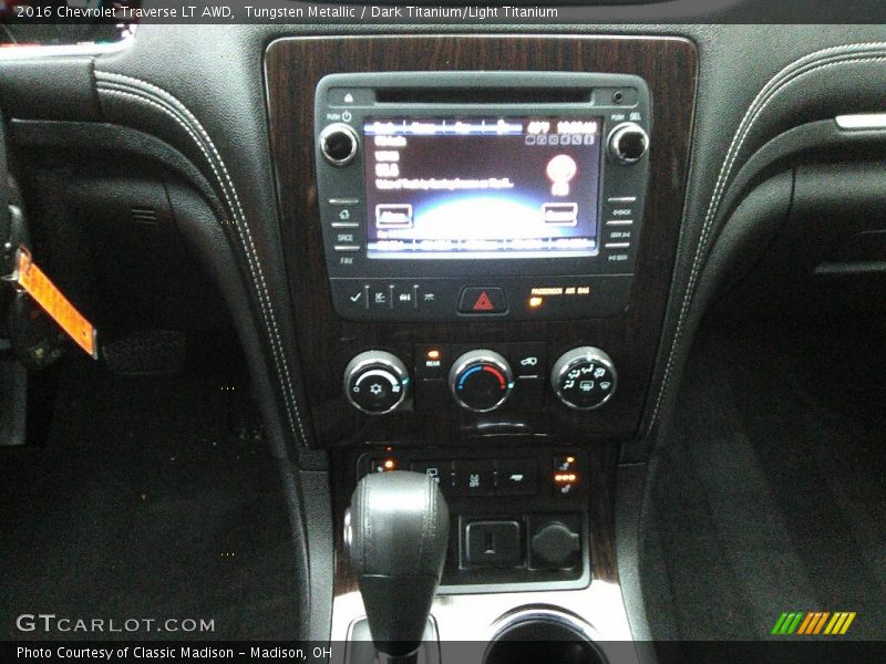 Tungsten Metallic / Dark Titanium/Light Titanium 2016 Chevrolet Traverse LT AWD