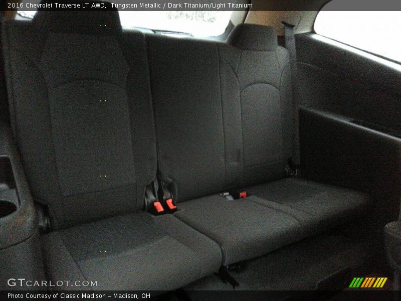 Tungsten Metallic / Dark Titanium/Light Titanium 2016 Chevrolet Traverse LT AWD