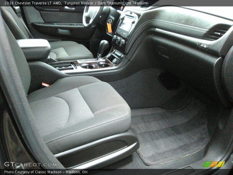 Tungsten Metallic / Dark Titanium/Light Titanium 2016 Chevrolet Traverse LT AWD