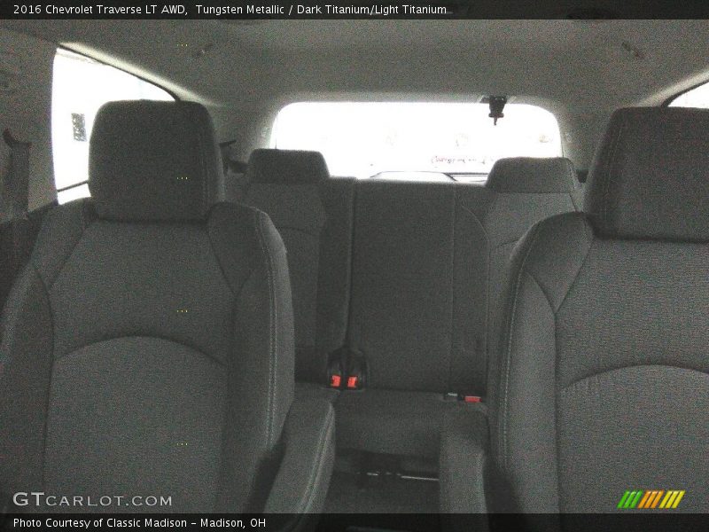 Tungsten Metallic / Dark Titanium/Light Titanium 2016 Chevrolet Traverse LT AWD