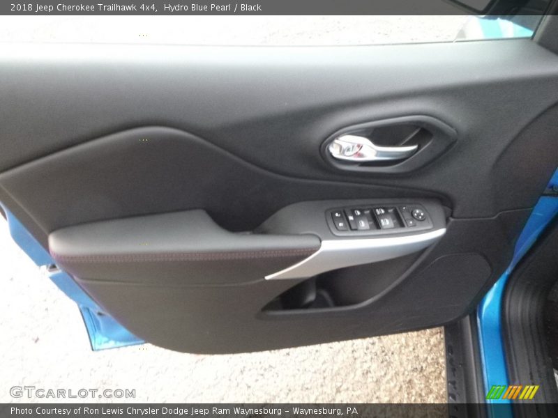 Hydro Blue Pearl / Black 2018 Jeep Cherokee Trailhawk 4x4